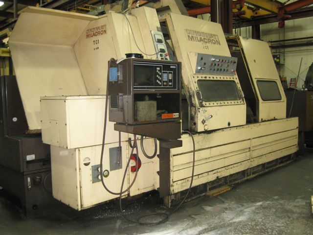 Cincinnati MO lathe with Acramatic 900 control